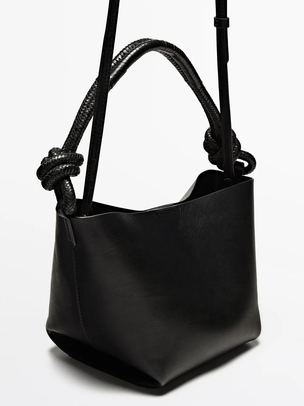 Bolso bandolera piel napa detalle nudo