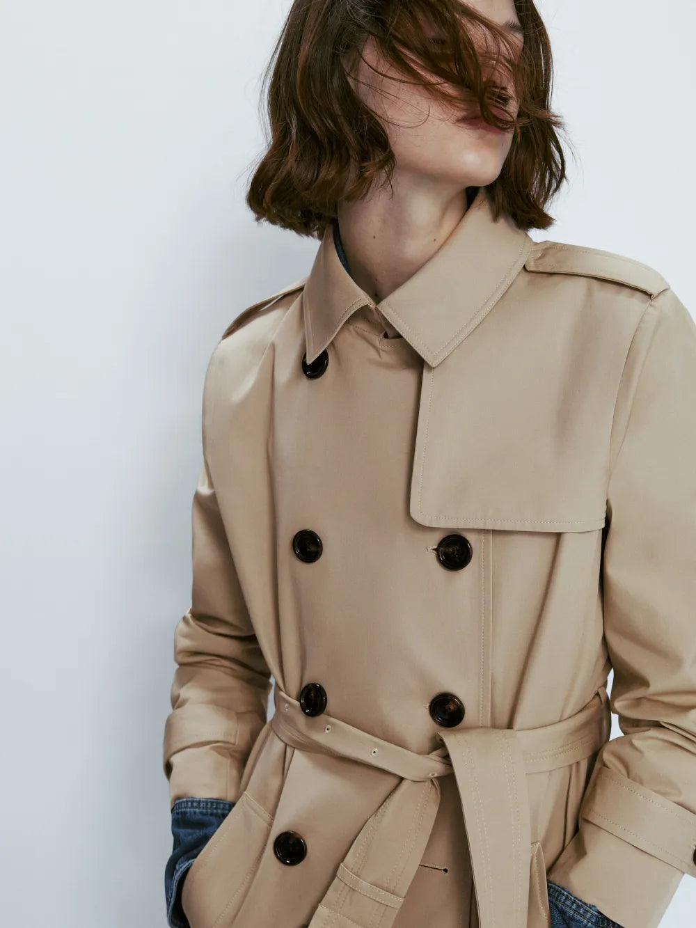 Gabardina con cinturón - BEIGE